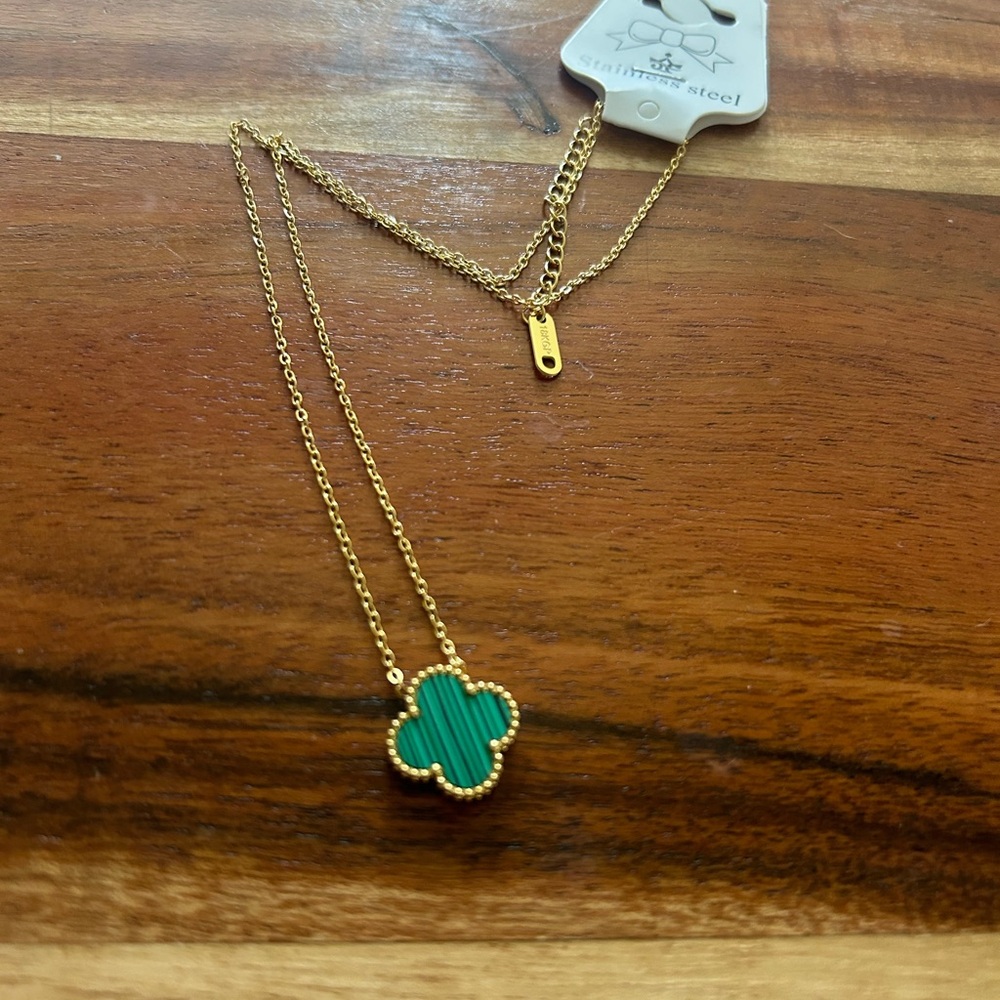 Green Clover Necklace with stones